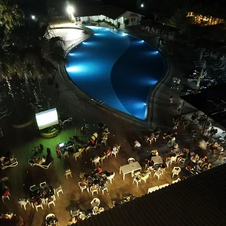 La Pineta Appartments Capo Piccolo Appartamento *