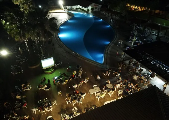 La Pineta Appartments Capo Piccolo アパート *